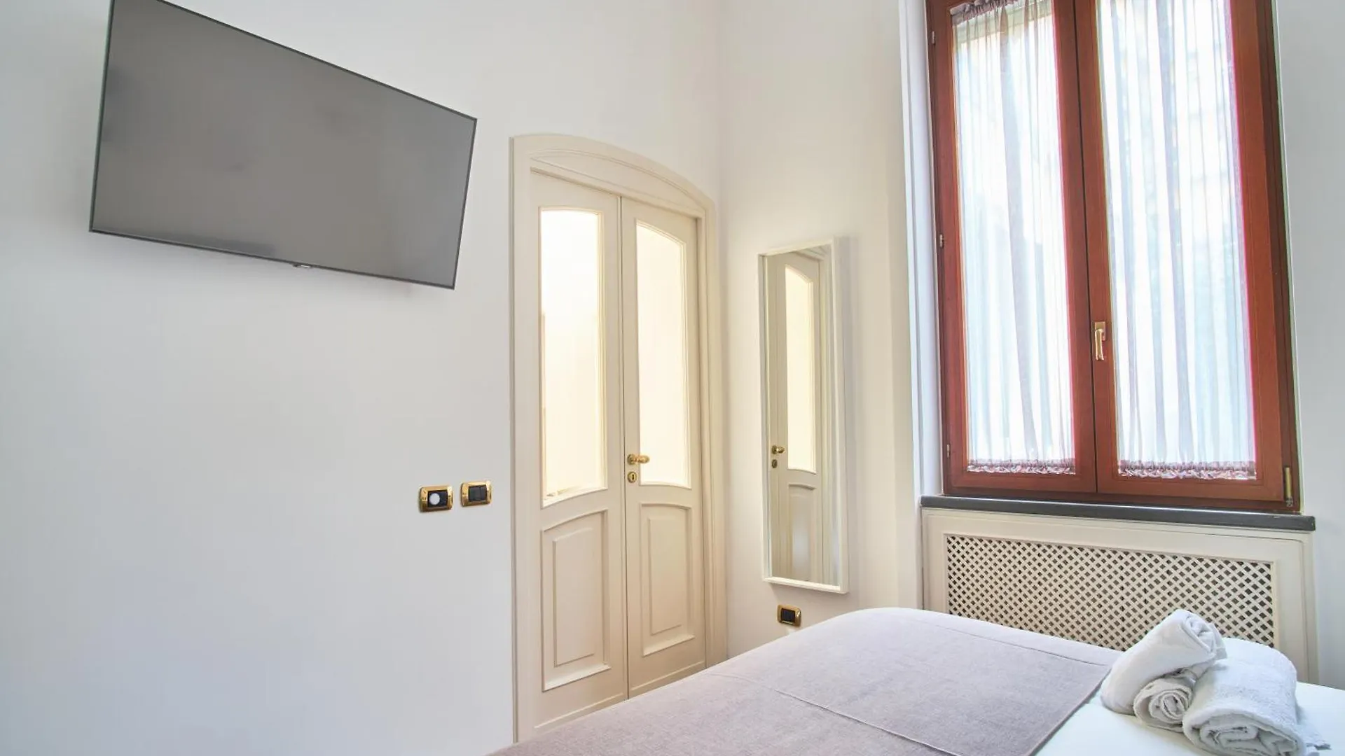 Pink Star Napoli Luxury Apartment 0*, Naples