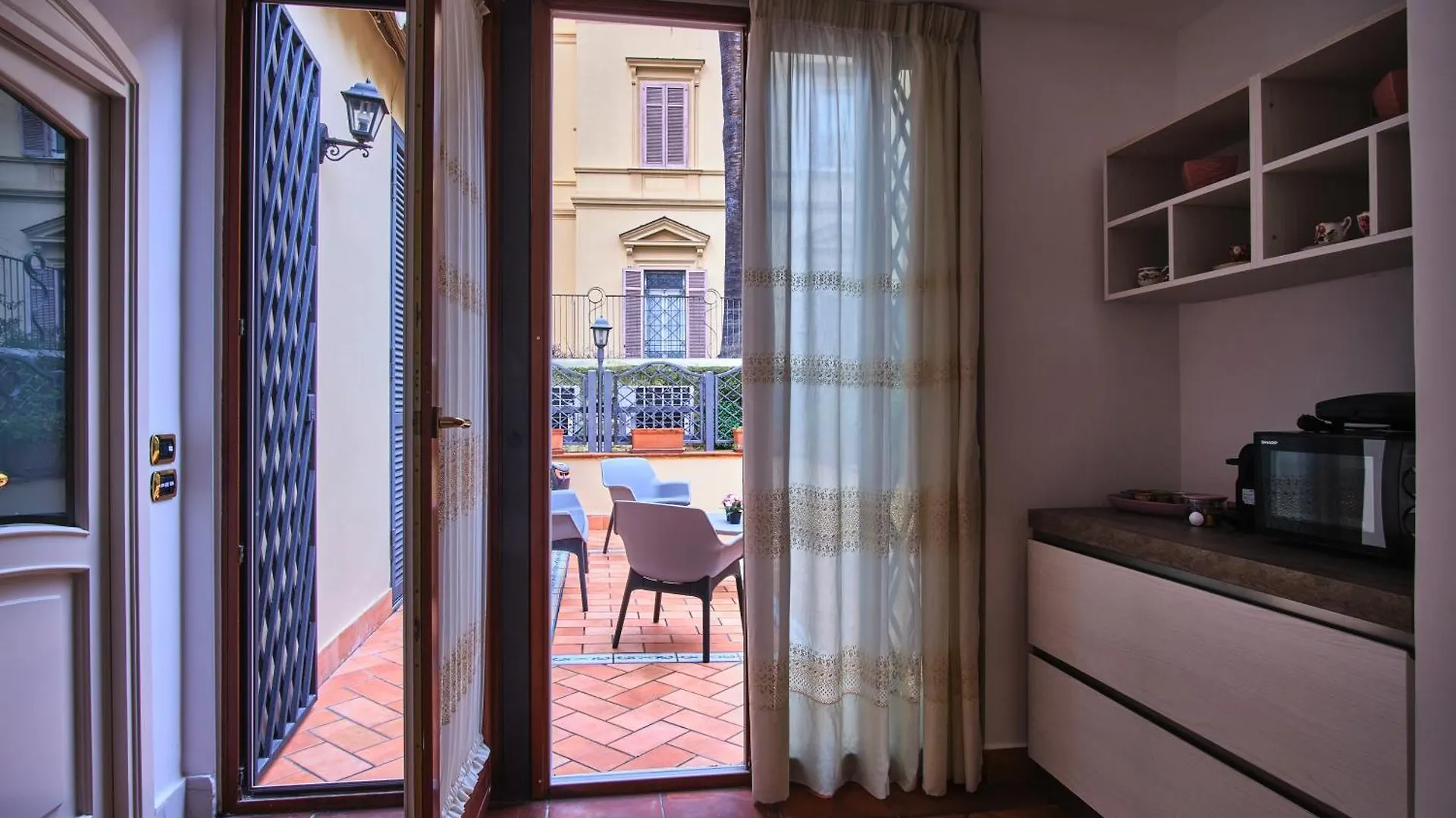 Pink Star Napoli Luxury Apartment Italy