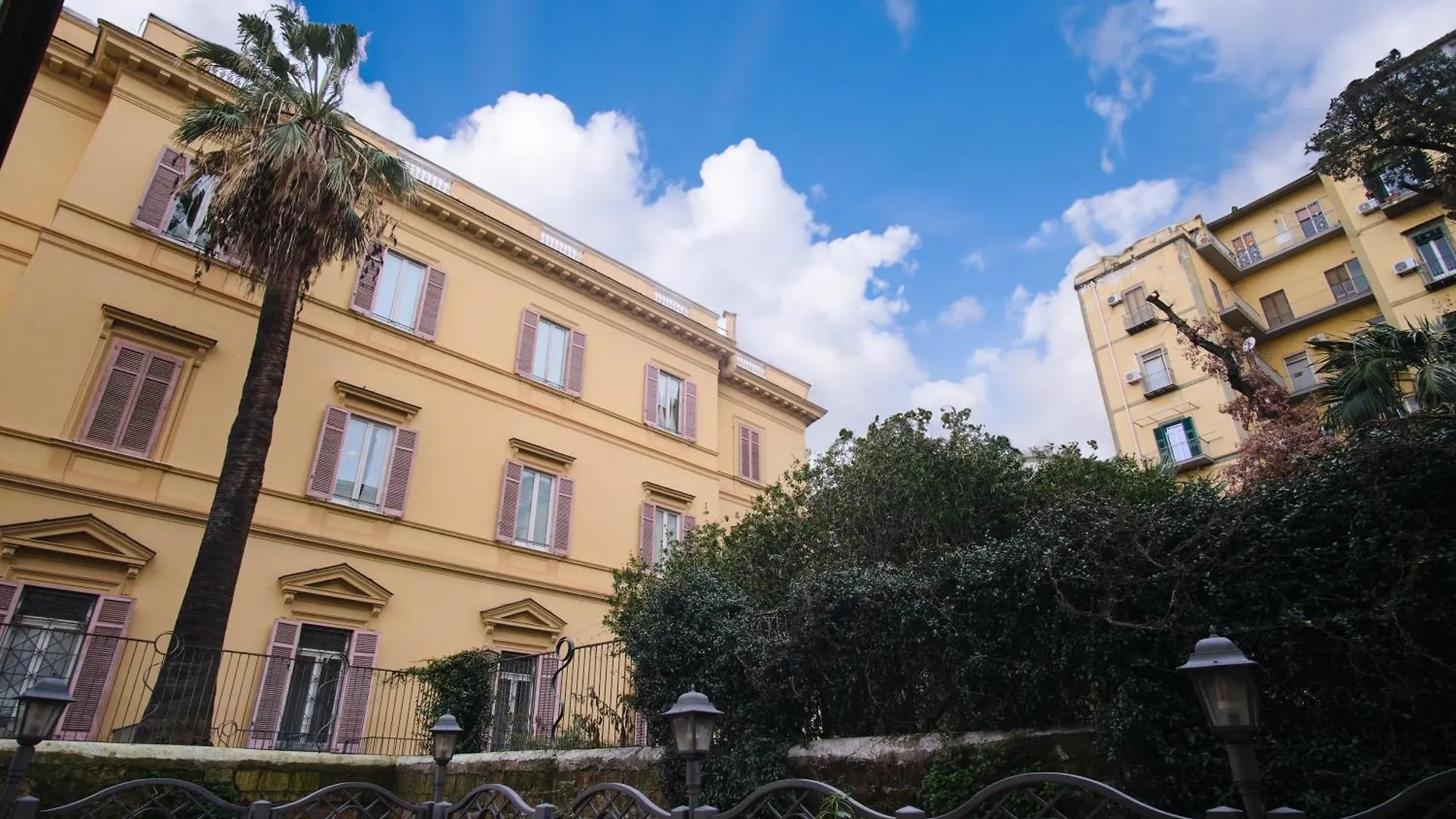 Pink Star Napoli Luxury Apartment