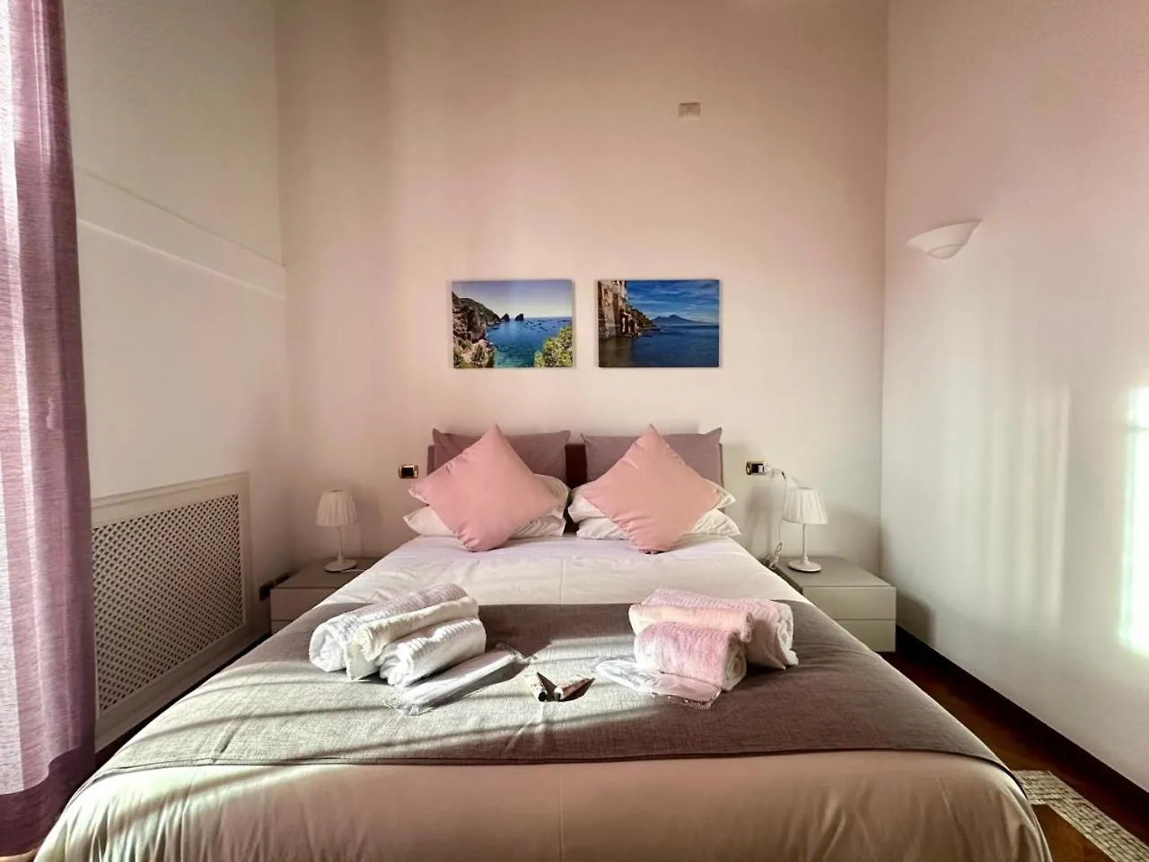 Pink Star Napoli Luxury Apartment Italy